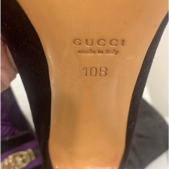 GUCCI Purple Velvet Heels with Gold Buckle Size 10 - Picture 3 of 11